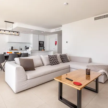 Apartamento Vivi Homes - The Heights Pool, Gym, Sauna, Terrace & Sea View
