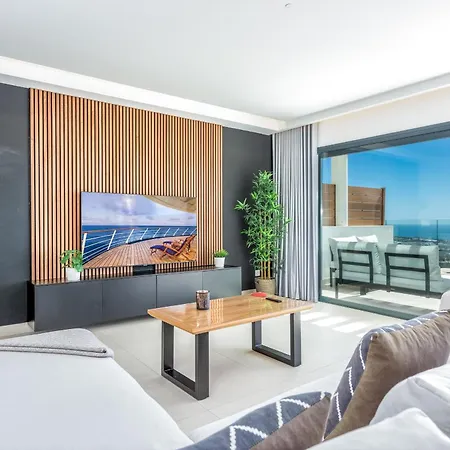 Vivi Homes - The Heights Pool, Gym, Sauna, Terrace & Sea View